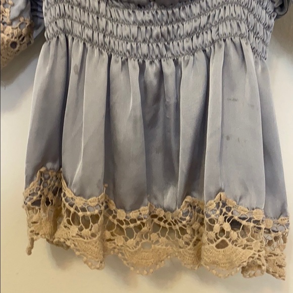 STUDIO Y SIZE M SATIN EMBROIDERED SLEEVES - Picture 7 of 9